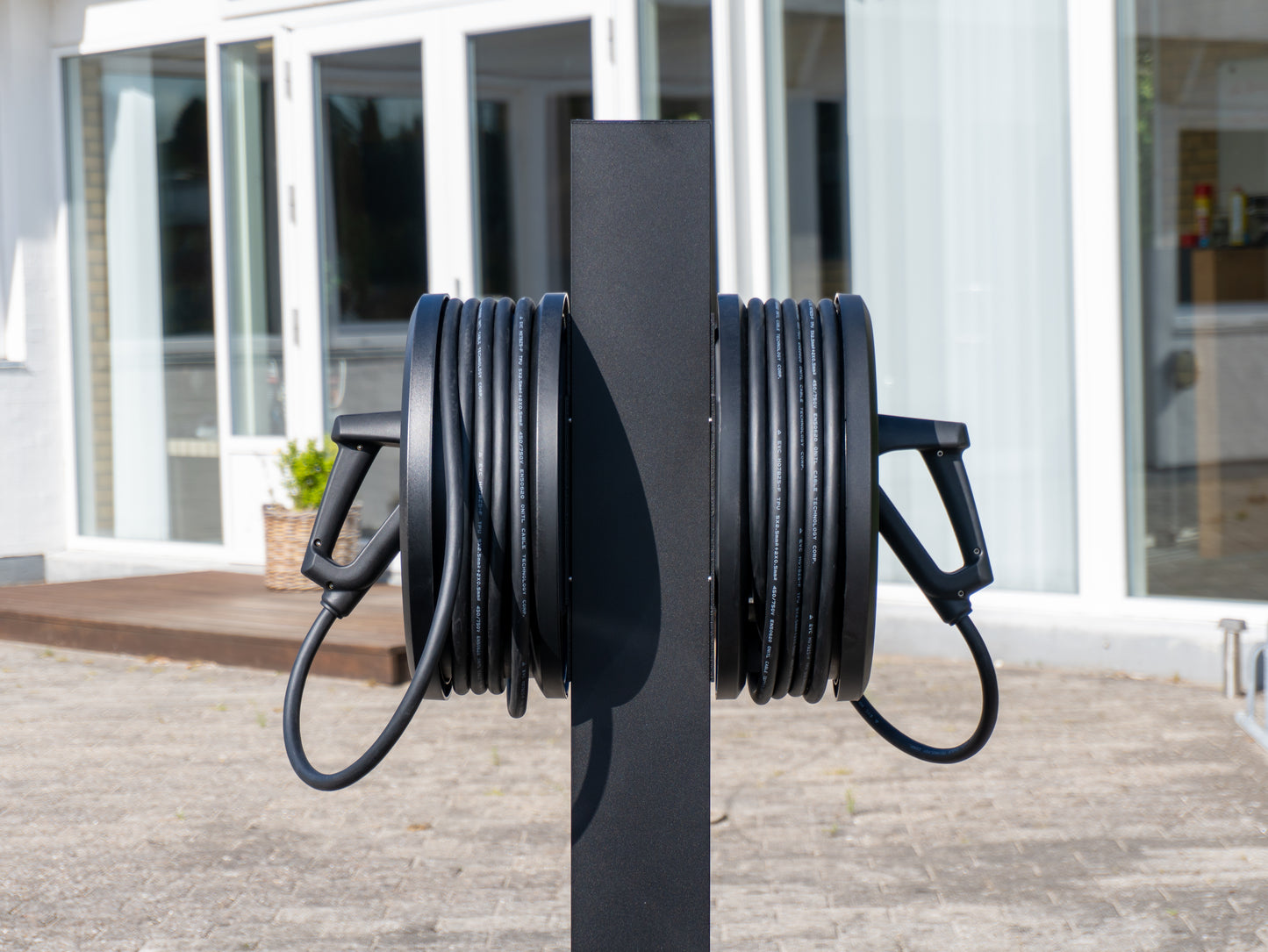 ONEPOLE PRO 1500 DIN MOUNT